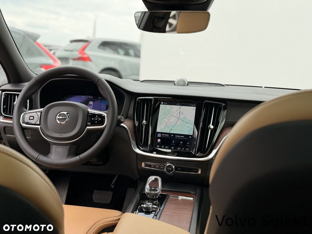 Volvo V60 Cross Country - 28