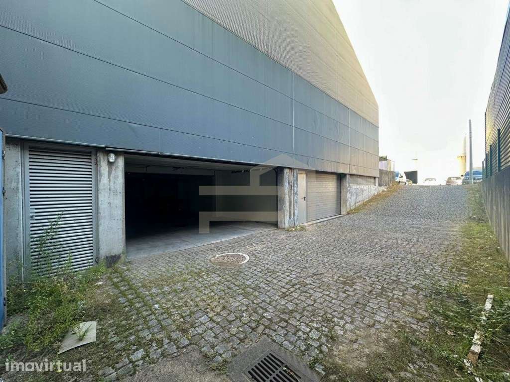 Arrenda-se espaço para armazenamento em Vilarinho das Cambas - Grande imagem: 2/5