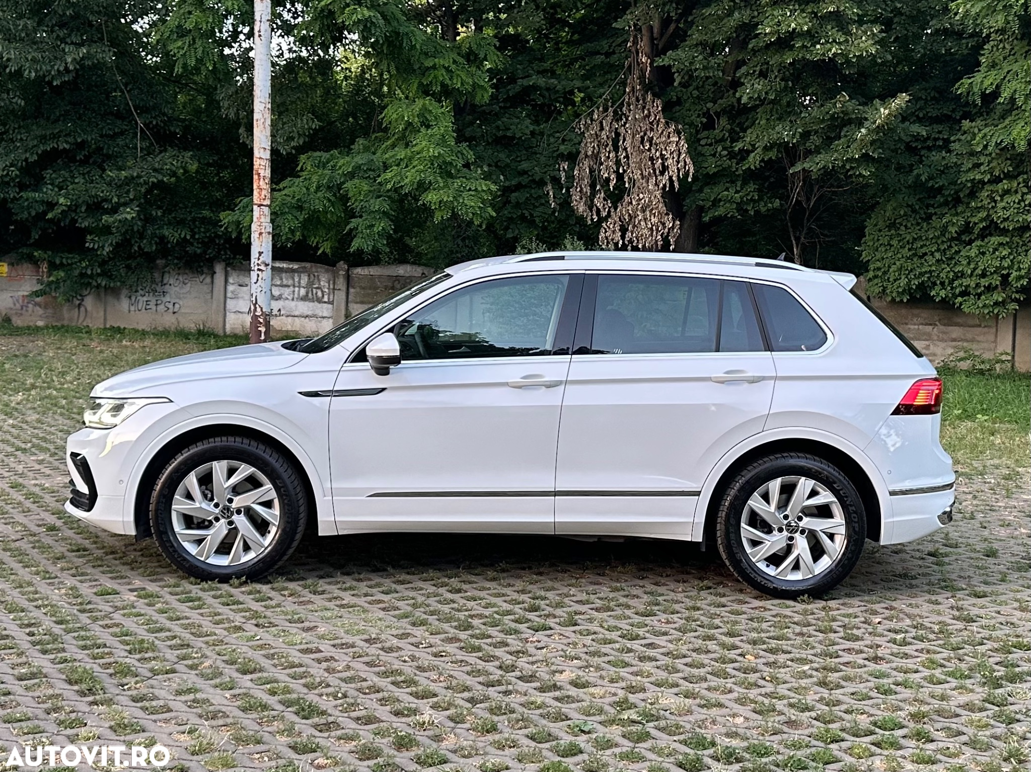 Volkswagen Tiguan 2.0 TDI SCR DSG IQ.DRIVE - 17