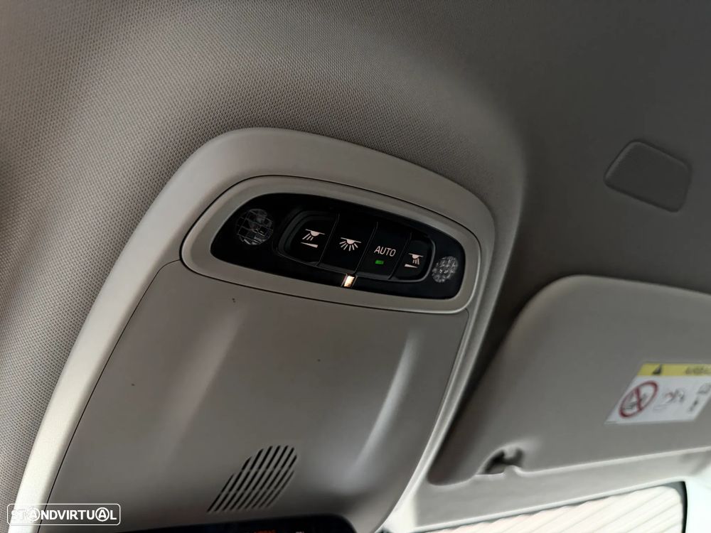 Volvo V60 2.0 T6 AWD TE R-Design - 35