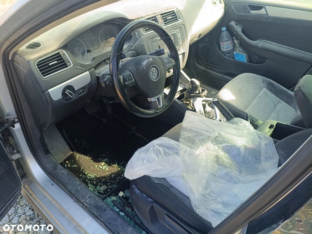 Volkswagen Jetta 1.4 DSG Comfortline - 5