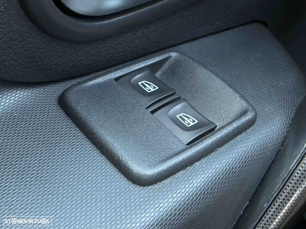 Dacia Sandero 0.9 TCe Stepway - 33