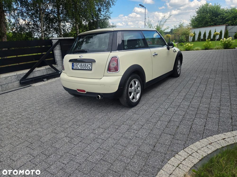 MINI ONE D - 4
