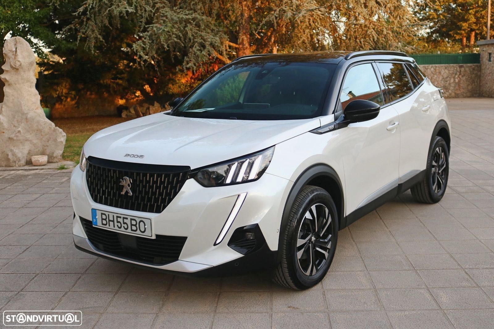 Peugeot 2008 1.2 PureTech GT Line EAT8 - 1