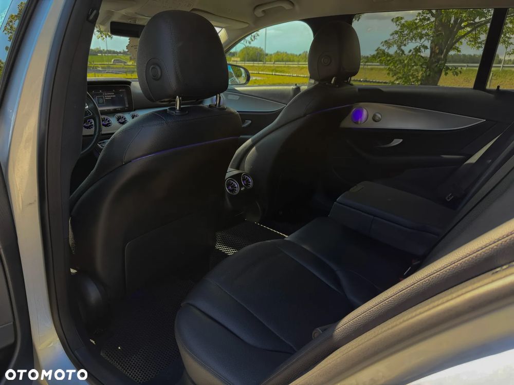 Mercedes-Benz Klasa E 220 d 9G-TRONIC - 19
