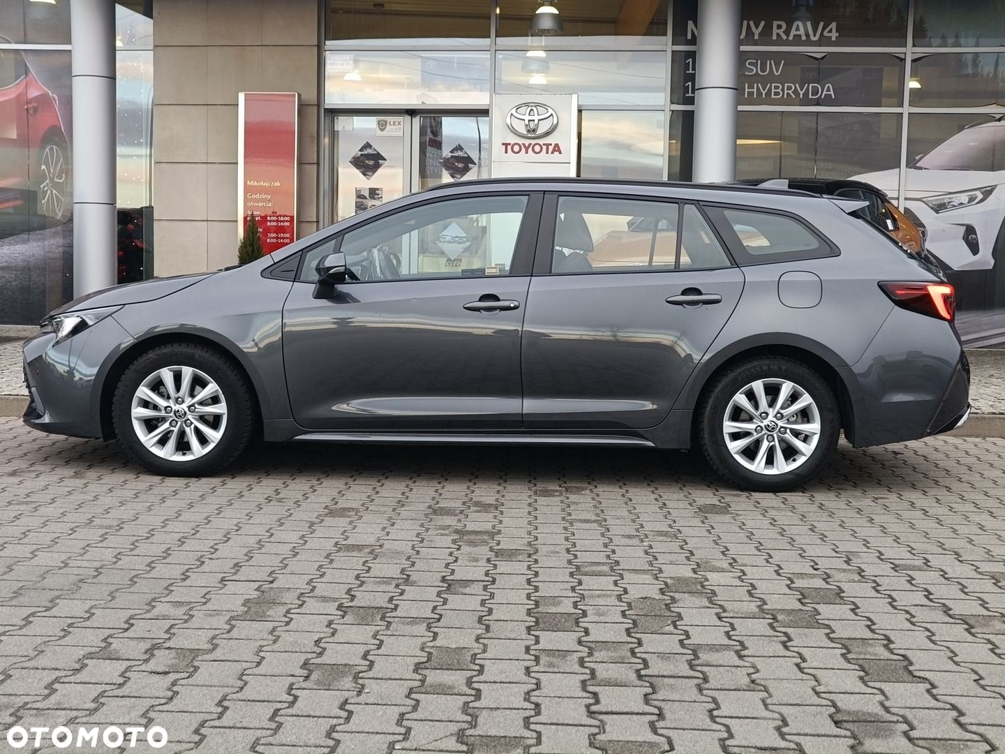 Toyota Corolla 1.8 Hybrid Comfort - 4