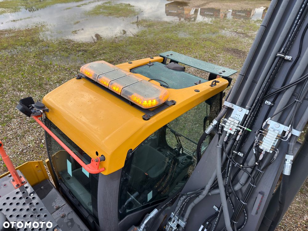Volvo EC 250 EL - 16