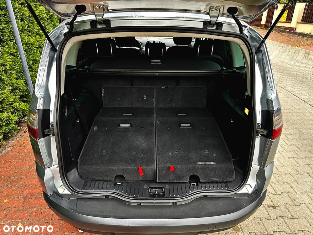 Ford S-Max 2.0 Titanium - 28