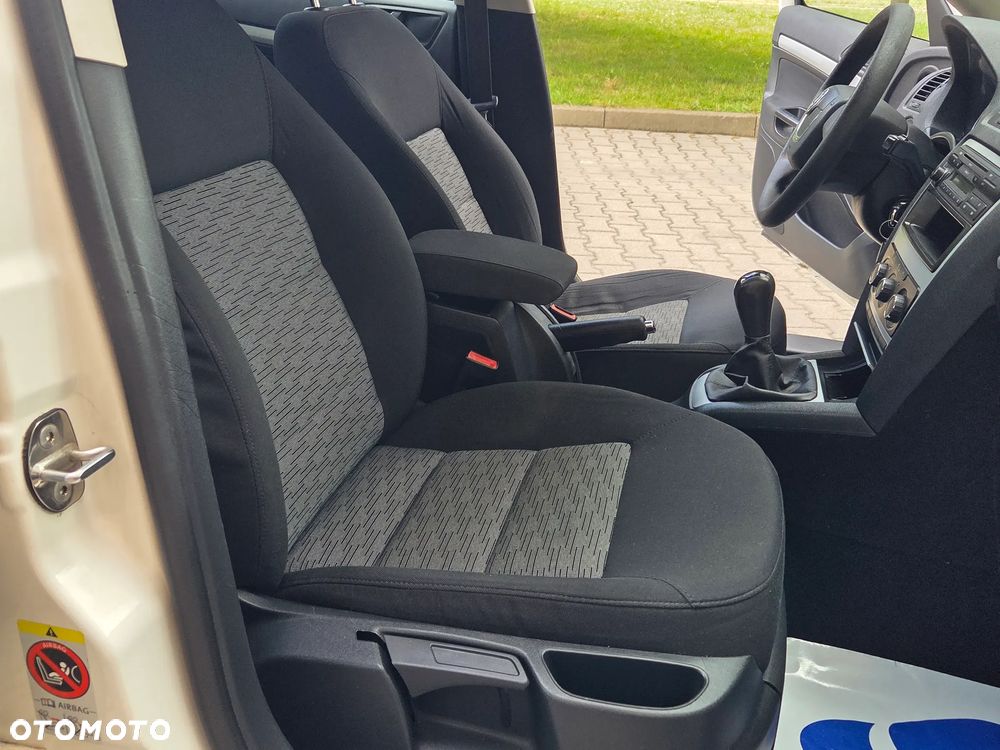 Skoda Octavia 1.6 Team Edition - 27