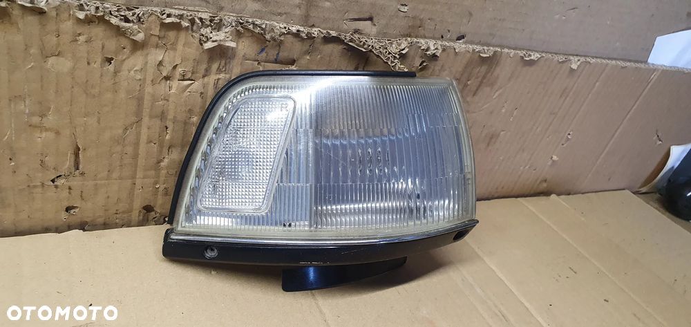 Kierunkowskaz kierunek prawy przód Toyota Camry - 3