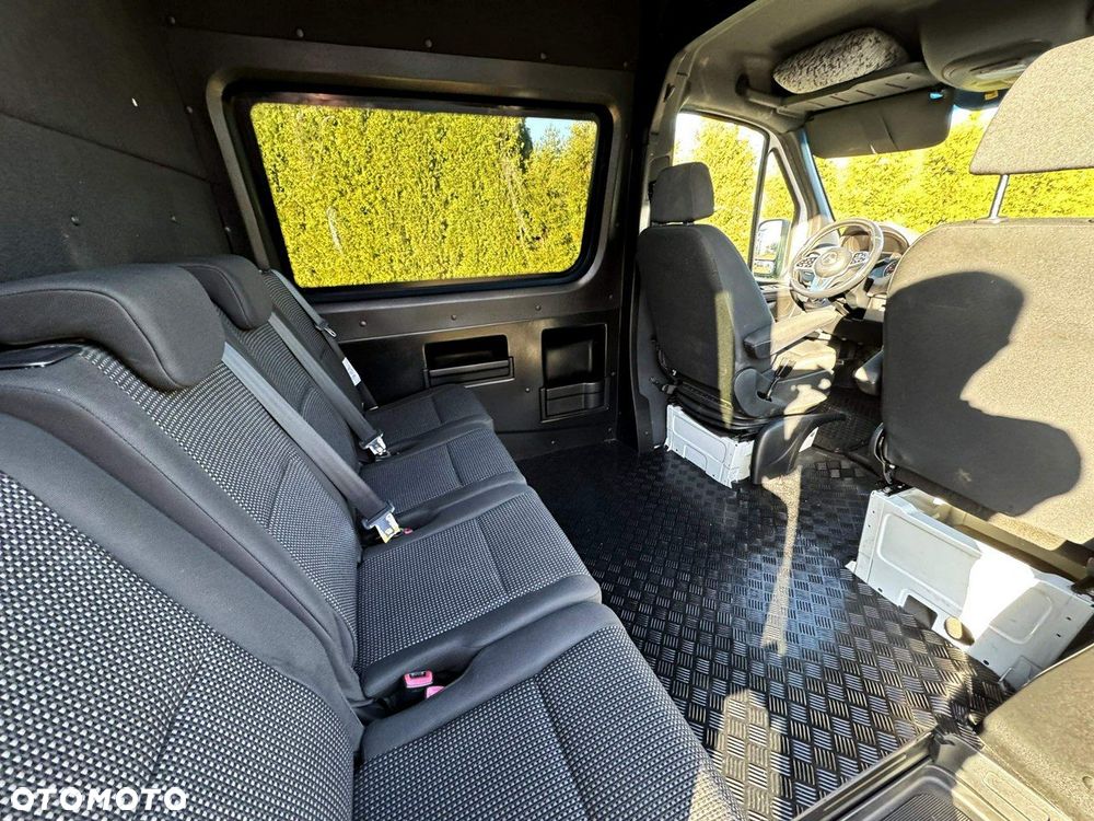 Mercedes-Benz Sprinter - 6