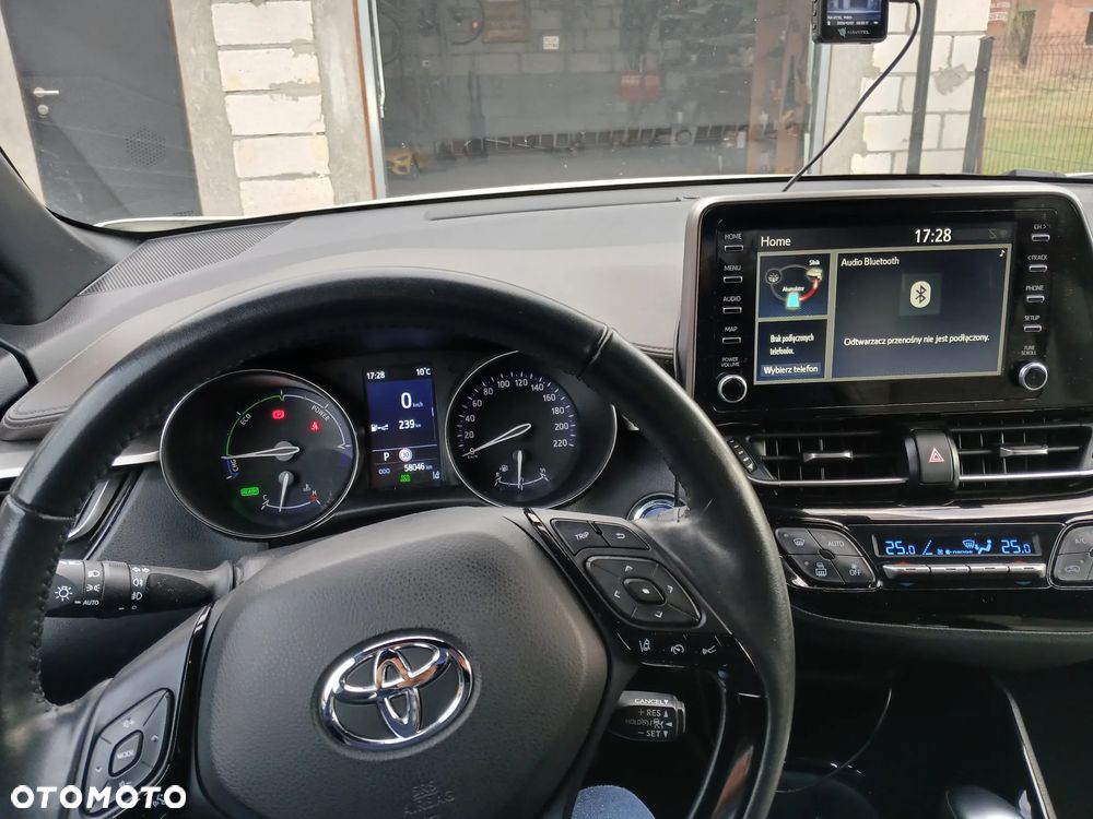 Toyota C-HR 1.8 Hybrid GPF Executive - 18