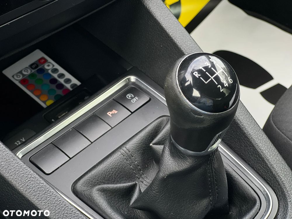 Volkswagen Jetta - 24