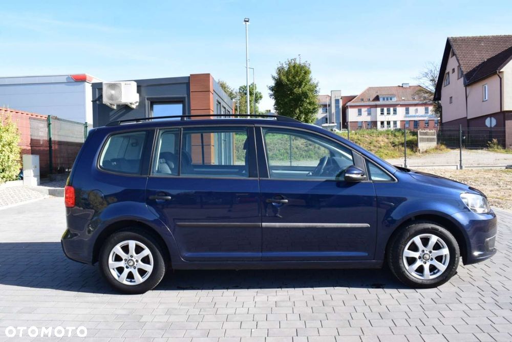 Volkswagen Touran - 6