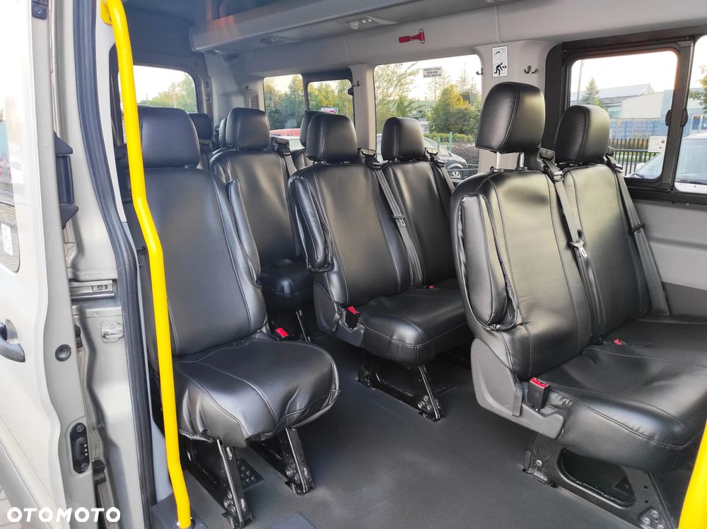 Ford Transit Autobus 18 osób 2.2 TDCI 155 KM 2017 r - 24