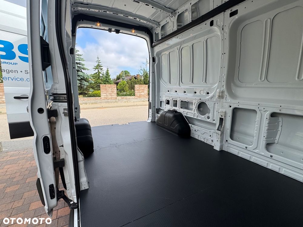 Ford Transit - 20