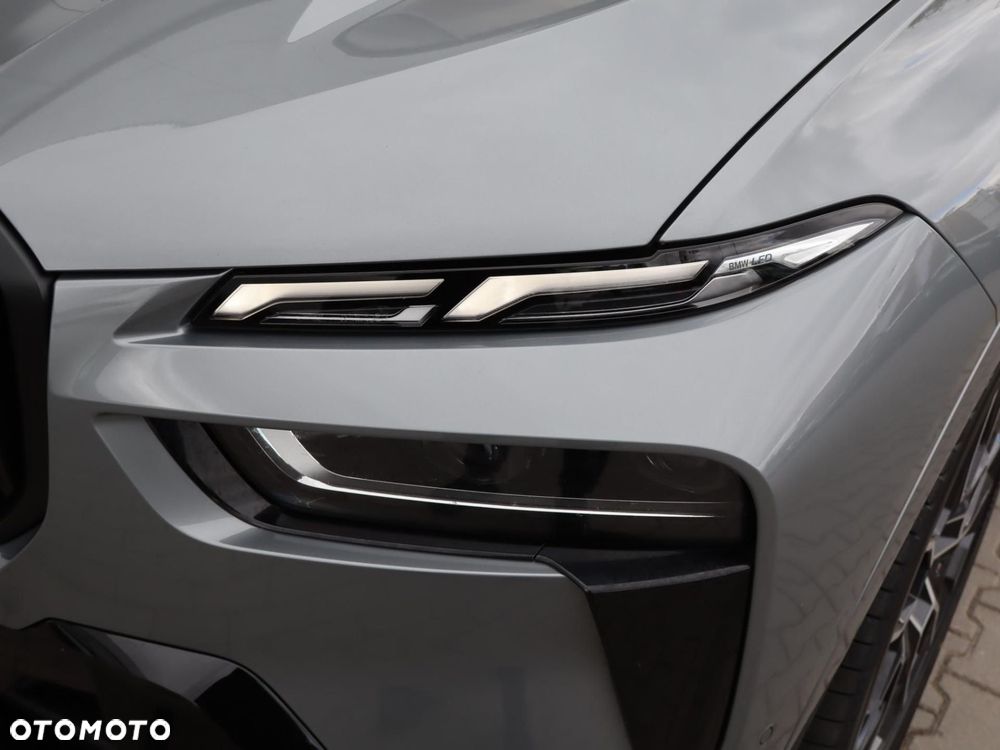 BMW X7 - 28