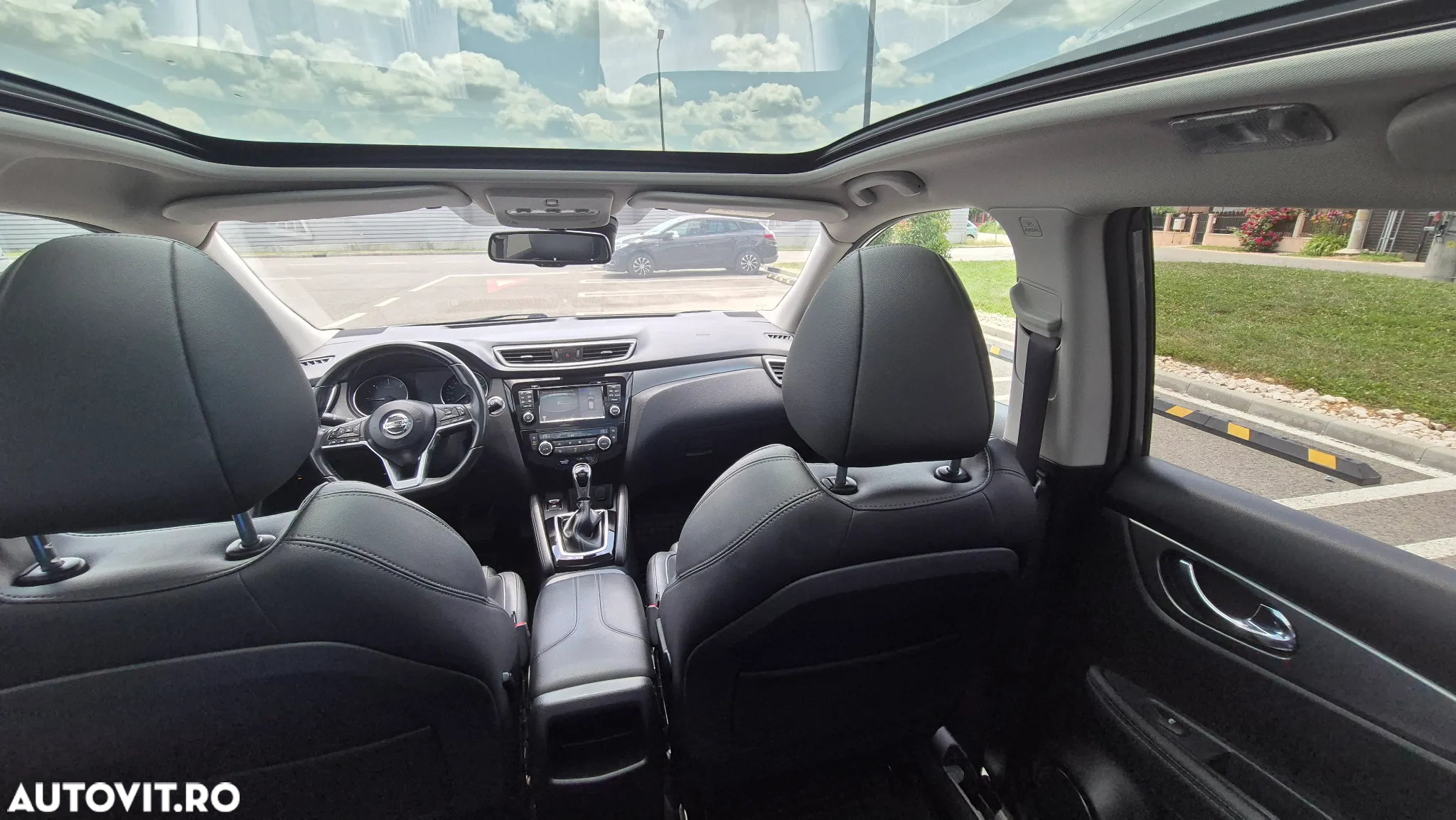 Nissan Qashqai 1.6 DCI Xtronic TEKNA - 9
