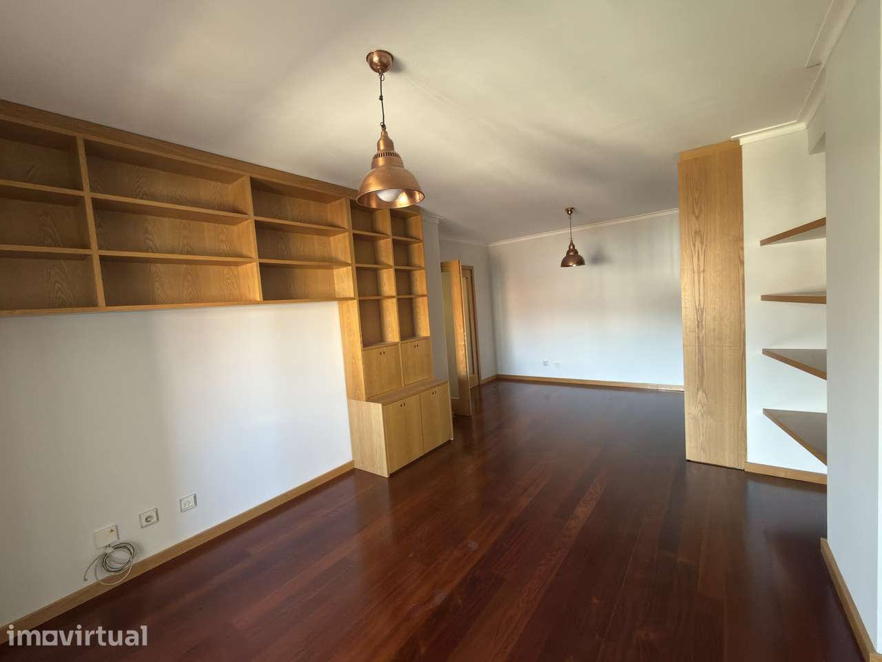 Apartamento T2 com 2 casas de banho e garagem - Grande imagem: 4/22