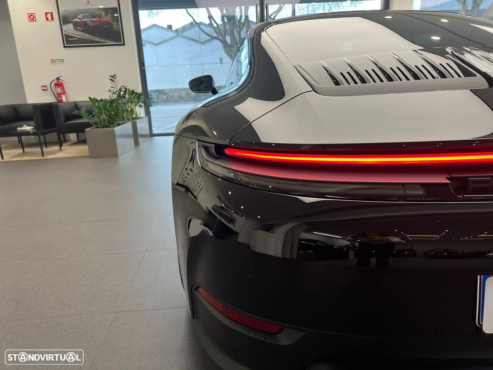 Porsche 911 (992) Carrera GTS - 4