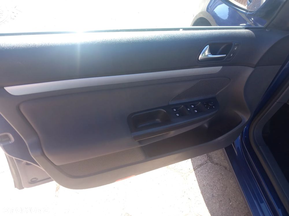 Volkswagen Golf 1.4 TSI DSG MATCH - 28