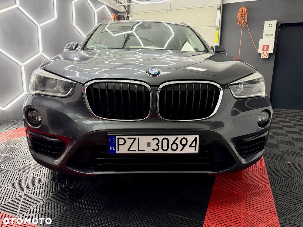BMW X1 sDrive18d Sport Line - 4