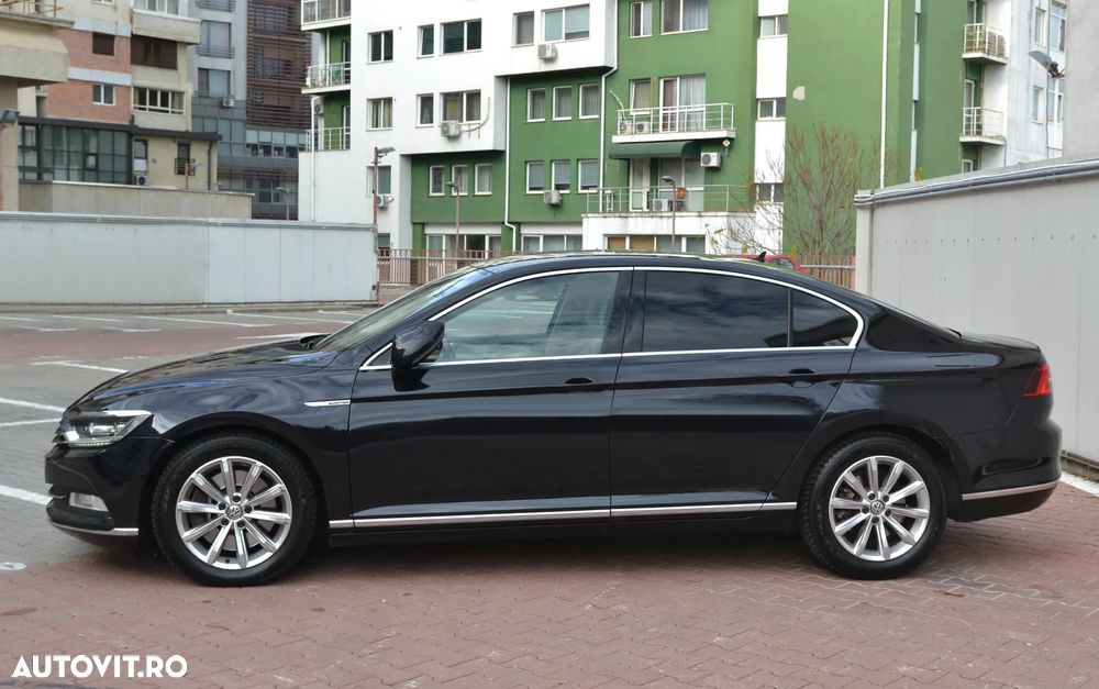 Volkswagen Passat 2.0 TDI DSG 4Motion Highline - 23