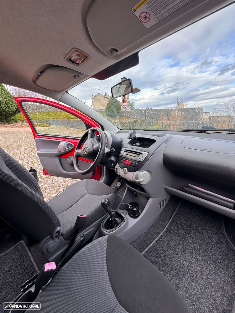 Toyota Aygo Standard - 13