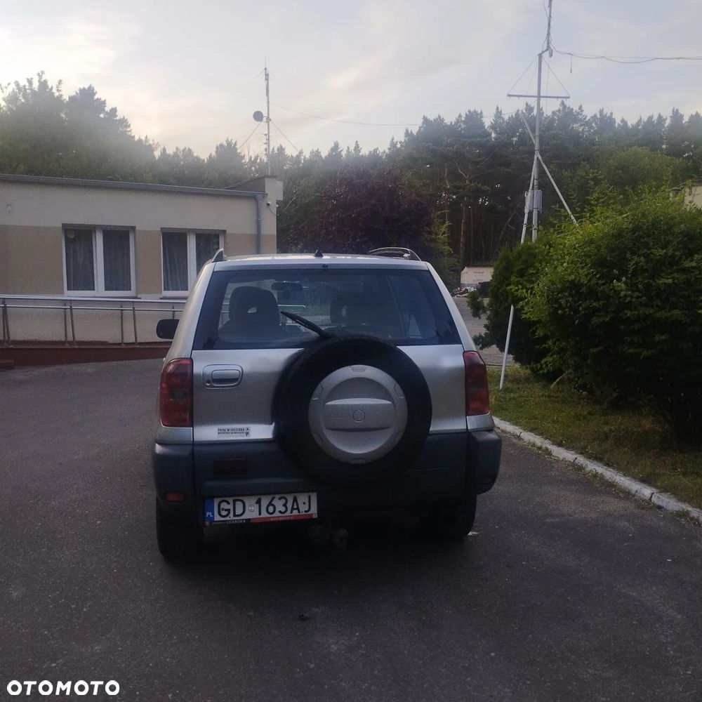 Toyota RAV4 2.0 D-4D 4x4 - 6