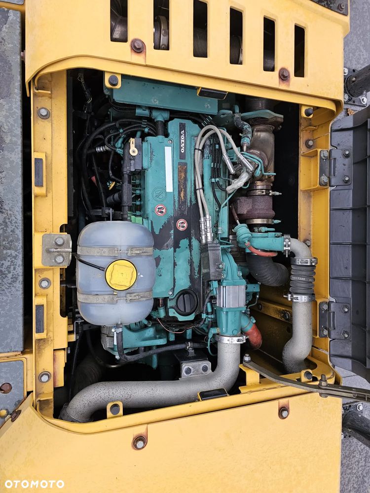 Volvo EC 220DL - 15