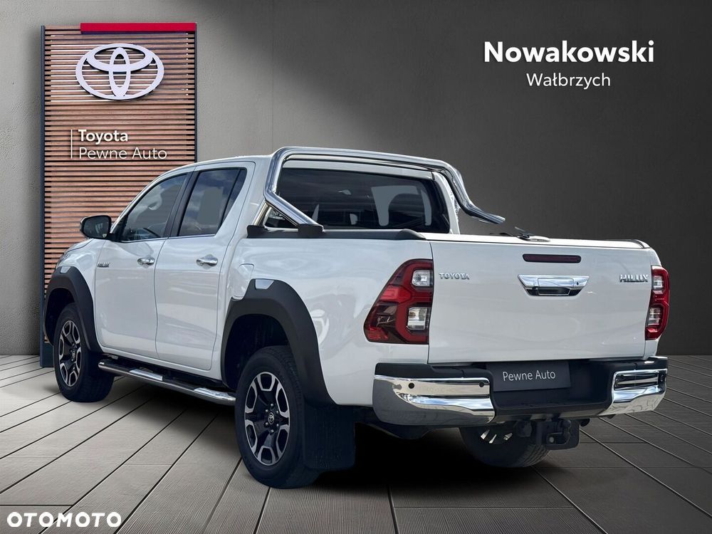 Toyota Hilux 2.8 D-4D Double Cab SR5 4x4 - 4