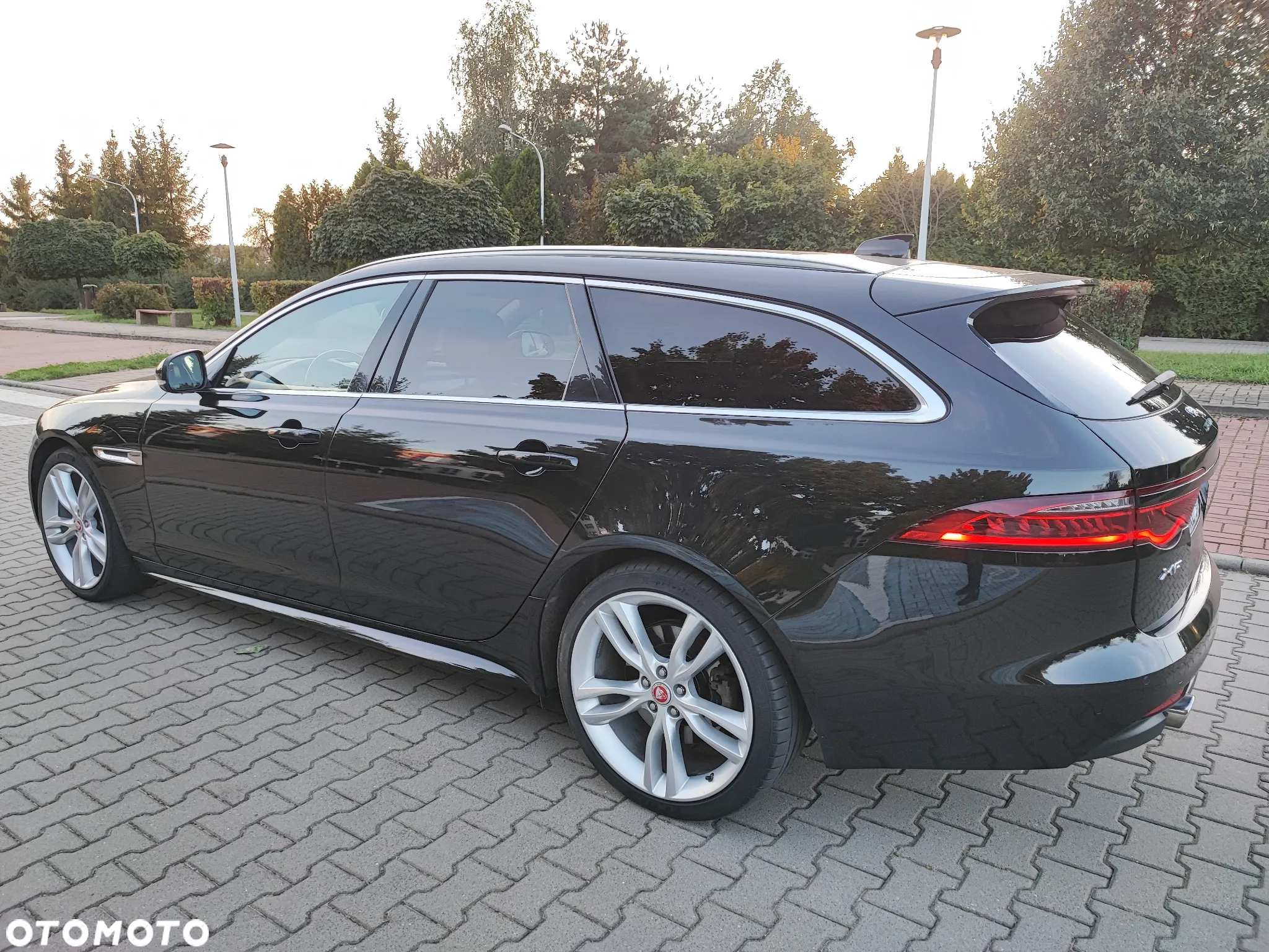 Jaguar XF 30d Sportbrake Portfolio - 5