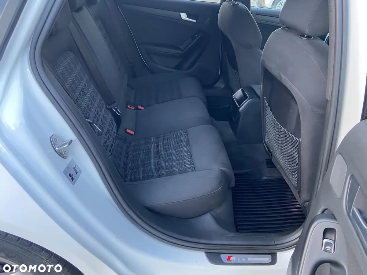Audi A4 Avant 2.0 TDI DPF quattro S tronic S line Sportpaket - 20