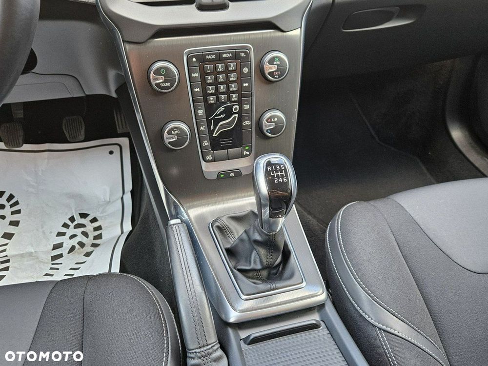 Volvo V40 D2 Momentum - 15