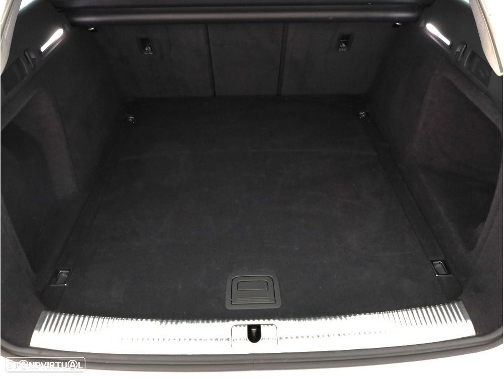 Audi A4 Avant 30 TDI Advanced S tronic - 17