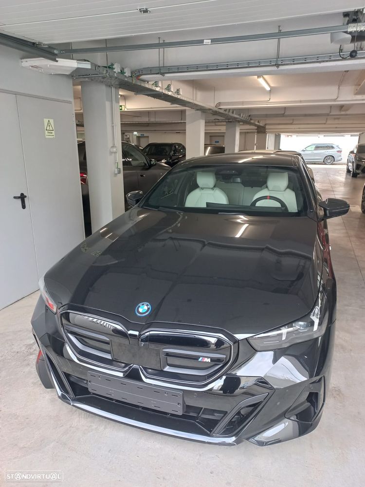 BMW i5 M60 xDrive Pack Desportivo M Pro - 1