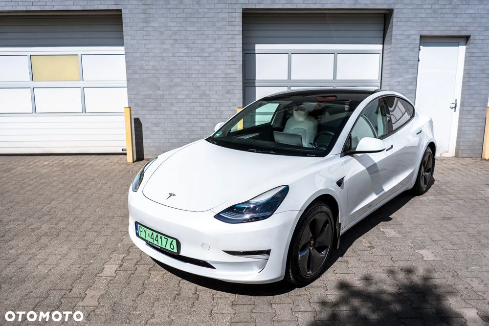 Tesla Model 3 AWD - 11