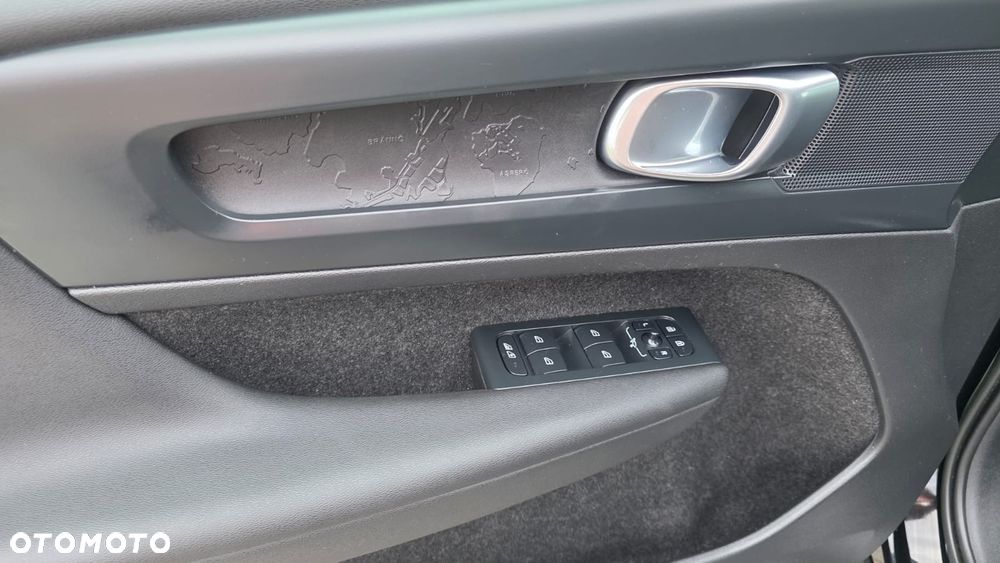 Volvo XC 40 Recharge Plus - 12
