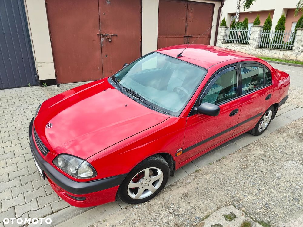 Toyota Avensis - 2