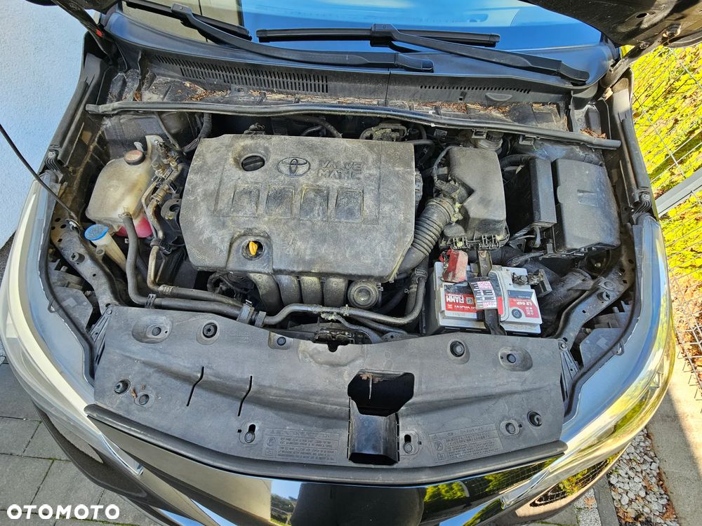 Toyota Avensis - 16