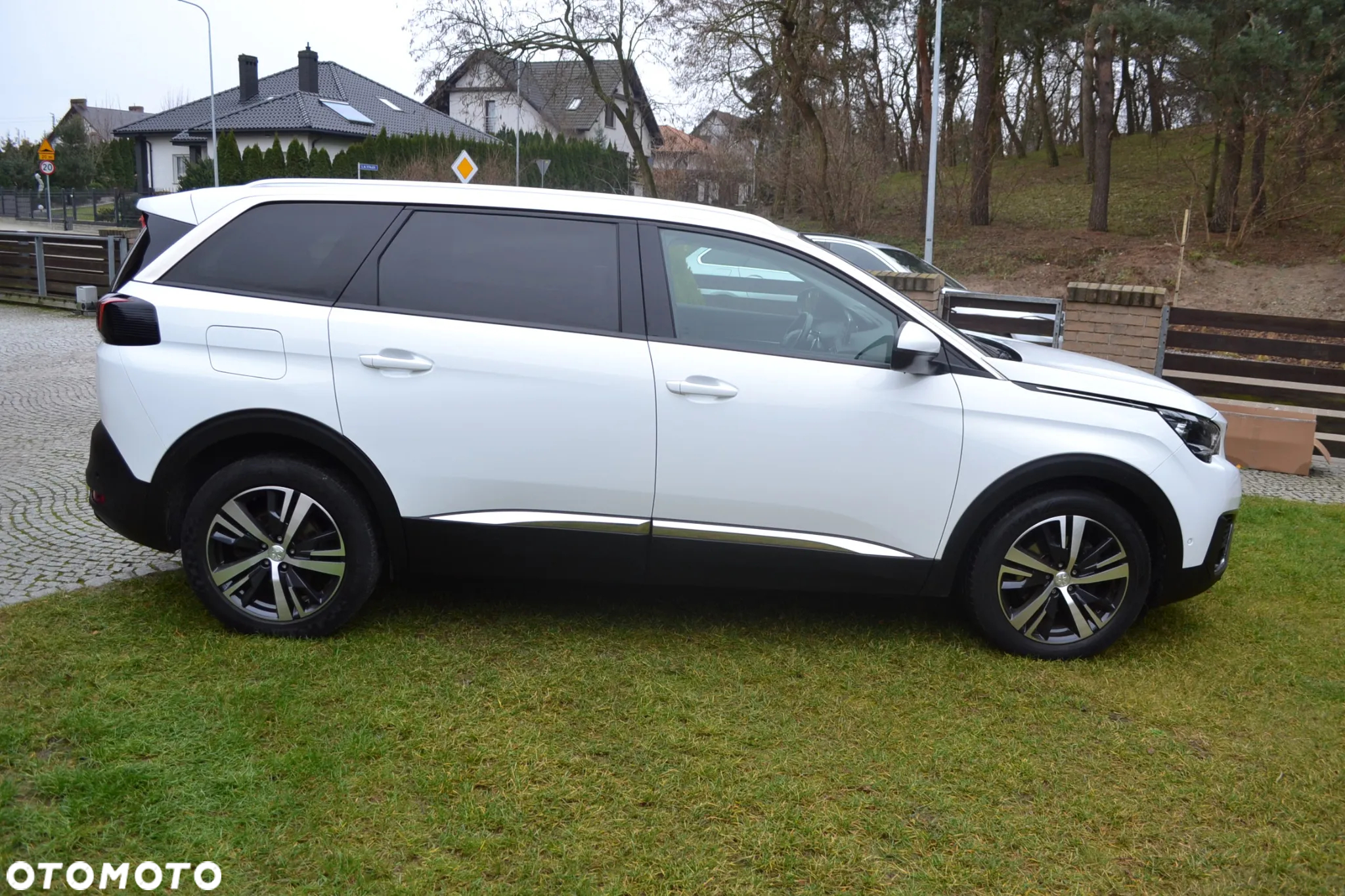 Peugeot 5008 - 5