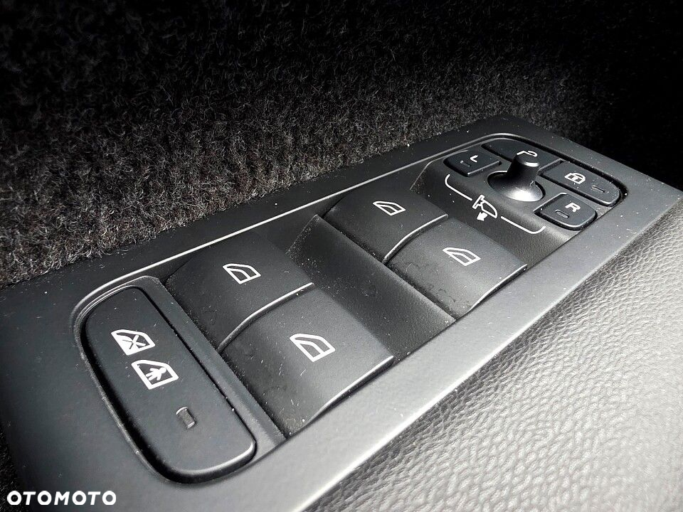 Volvo XC 40 T2 Core - 13