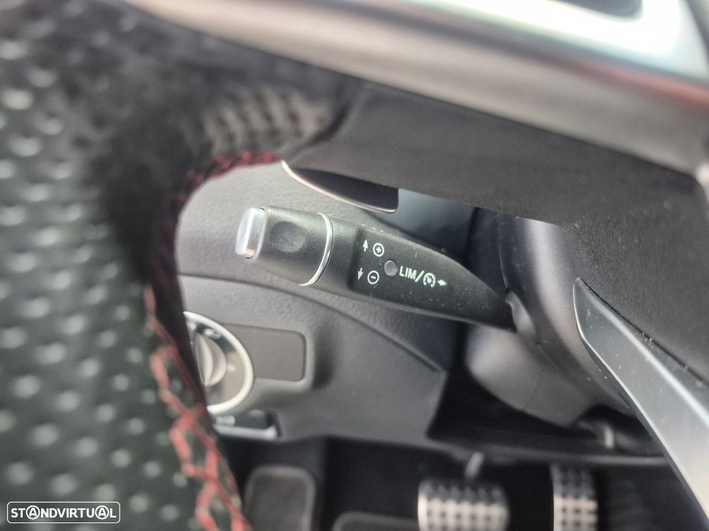 Mercedes-Benz CLA 200 d Shooting Brake AMG Line Aut. - 13