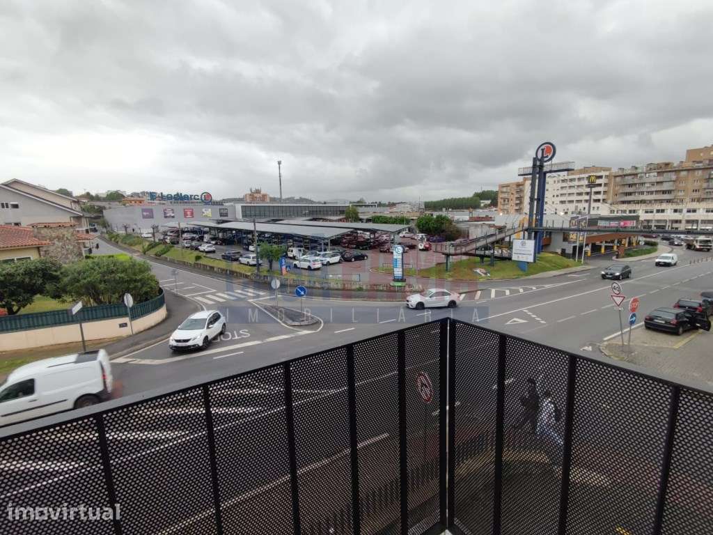 Apartamento T1 muito bem localizado em Famalicão - Grande imagem: 3/23