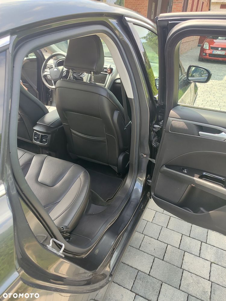 Ford Fusion - 5