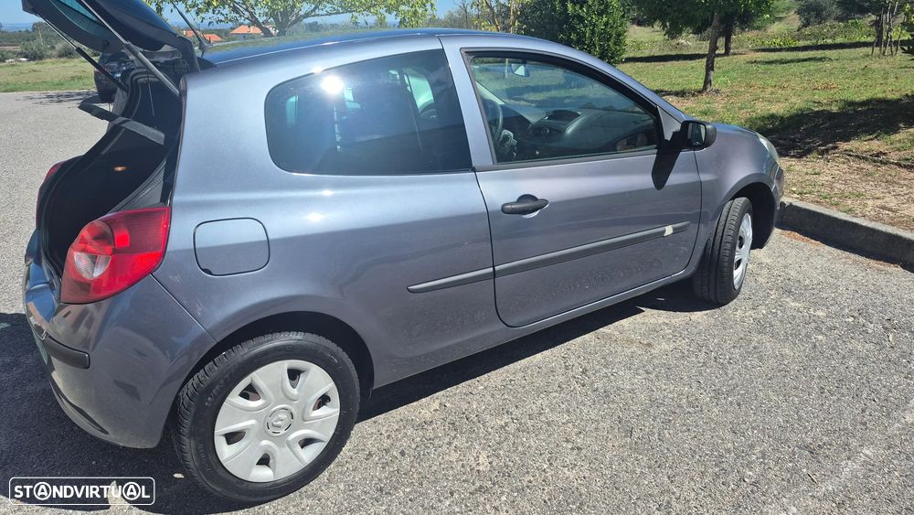 Renault Clio 1.5 dCi Dynamique S - 6