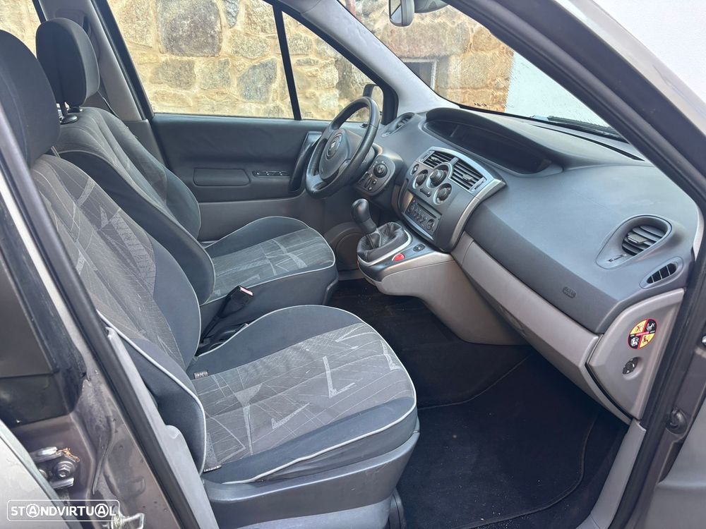 Renault Scénic 1.5 dCi Confort - 4