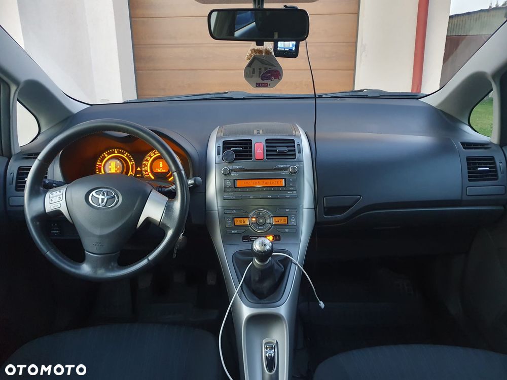 Toyota Auris 2.0 D-4D Edition - 6