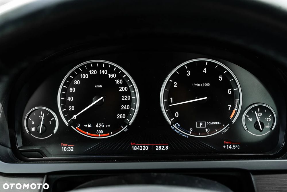 BMW Seria 7 750i xDrive - 33