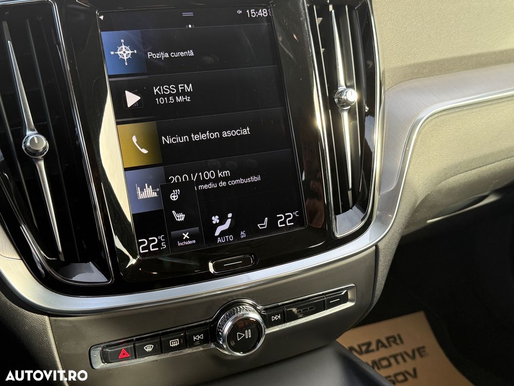 Volvo V60 B3 B DKG Momentum Pro - 26